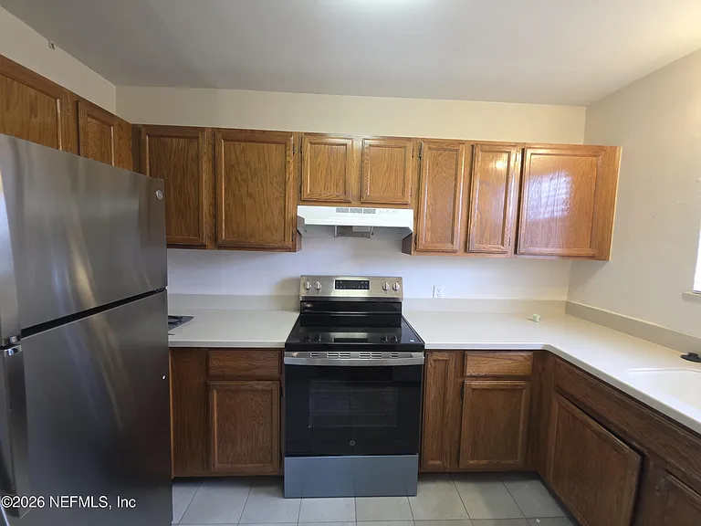 2931 Saint Johns Ave #4 — Photo 4