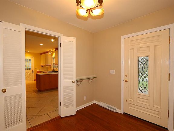 3rd image of 8880 Sandymar Dr
