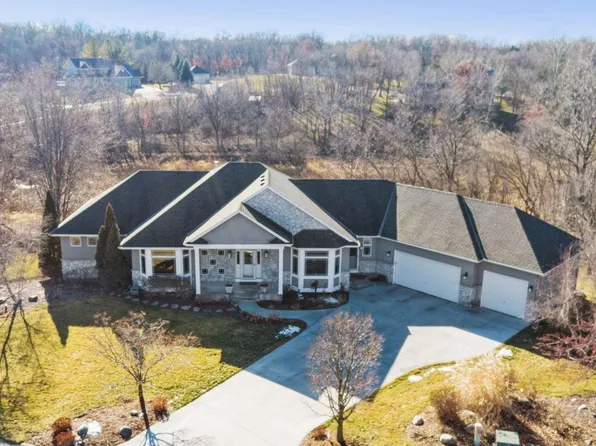 11569 Alameda Ave, Inver Grove Heights, MN 55077