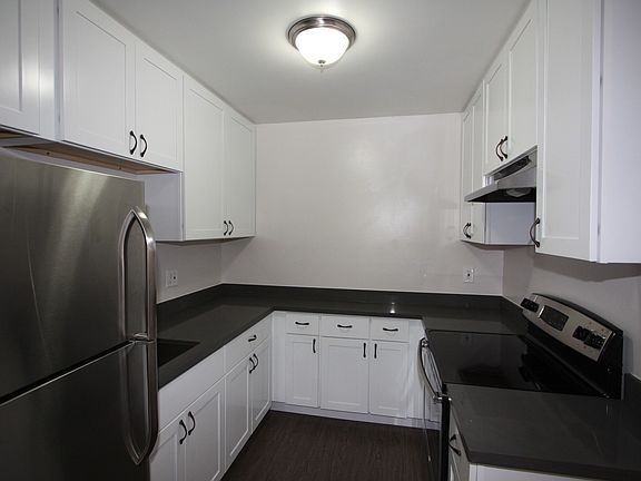 2nd image of 271 Jayne Ave APT 3