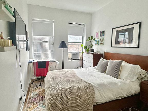 3rd image of 235 E 4th St APT 5F