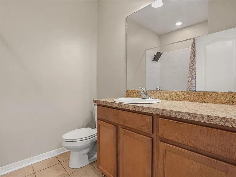 561 Telfair Square Ct — Photo 19
