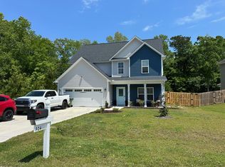 324 Landing Ln, Sneads Ferry, NC 28460