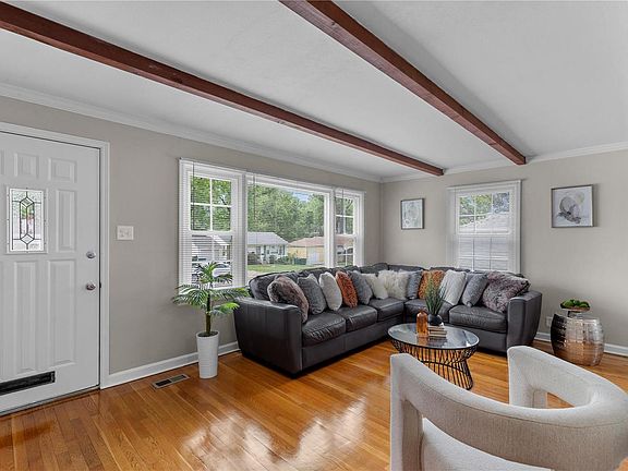 5th image of 10538 Ewell Dr