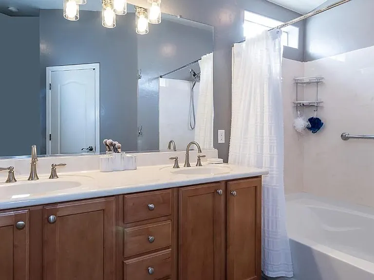 6641 E Cooperstown Dr — Photo 2