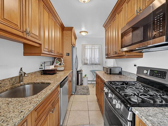 4th image of 150 Glenwood Avenue #F5