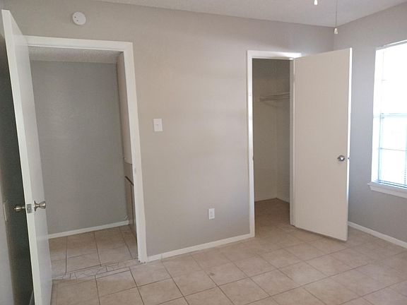 4th image of 8024 Cambridge Cir #A