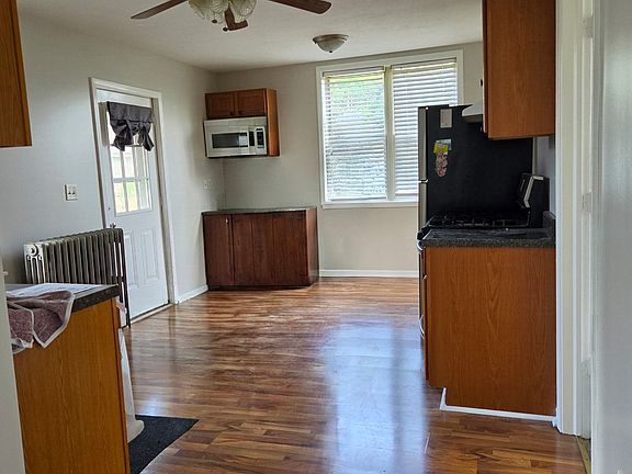 5th image of 811 2nd St
