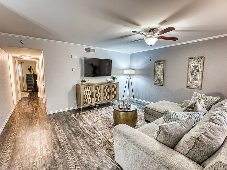 Juniper Springs Apartments — Photo 13