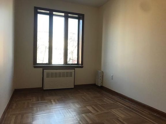 4th image of 6613 11th Ave #2