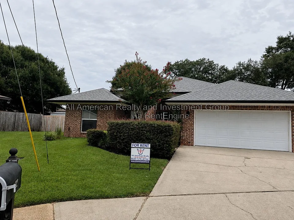 612 Lombard Cir