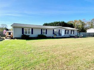 45 Falcon Ln, Hiddenite, NC 28636