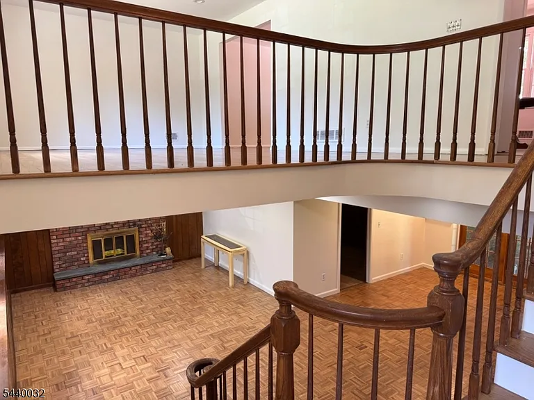 76 Cider Mill Rd — Photo 3