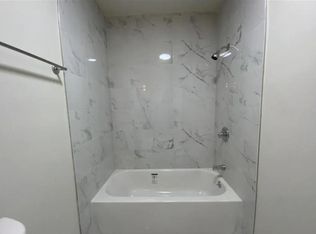 5677 Hobart St APT 6, Pittsburgh, PA 15217