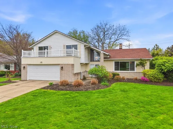 5592 Kilbourne Dr, Lyndhurst, OH 44124