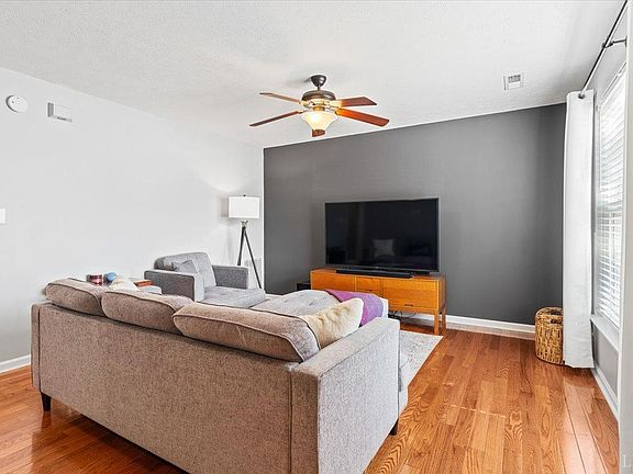 5th image of 154 Mulberry Cir