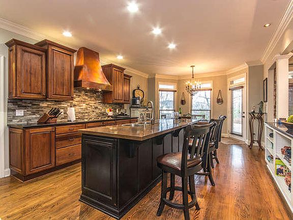 5th image of 1545 Cranston Dr