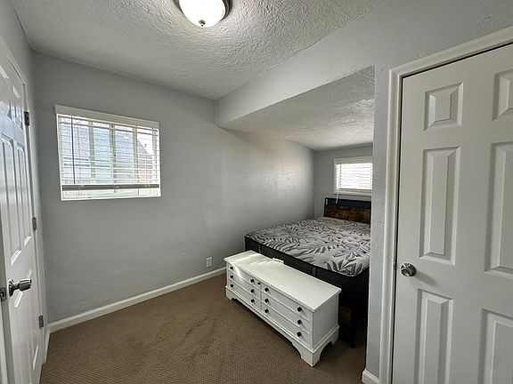 5th image of 1212 E Clark St