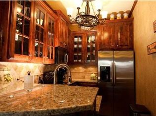 1111 W 46th #1 St, Kansas City, MO 64112