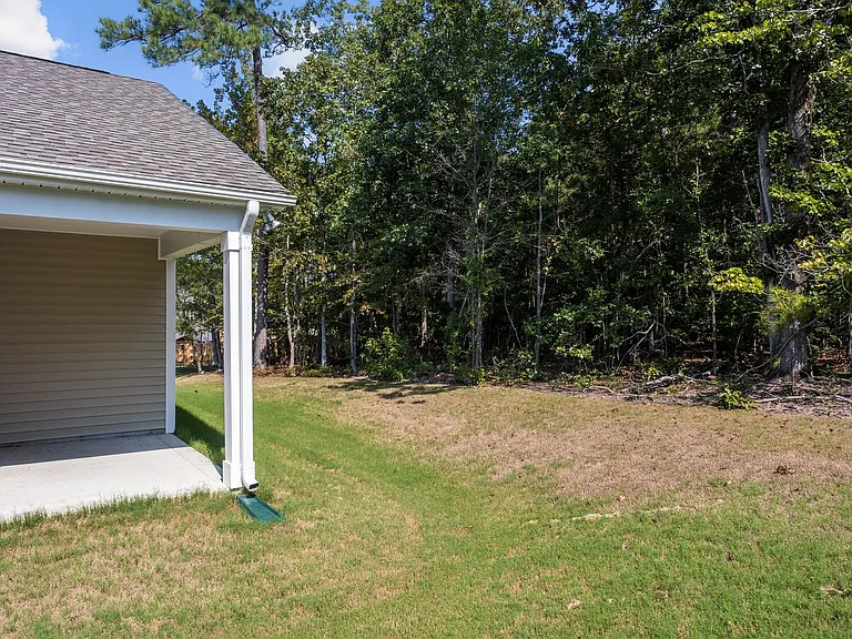 284 Robert Pl — Photo 33