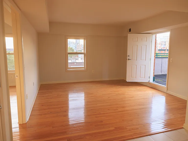 Essex Commons — Photo 12