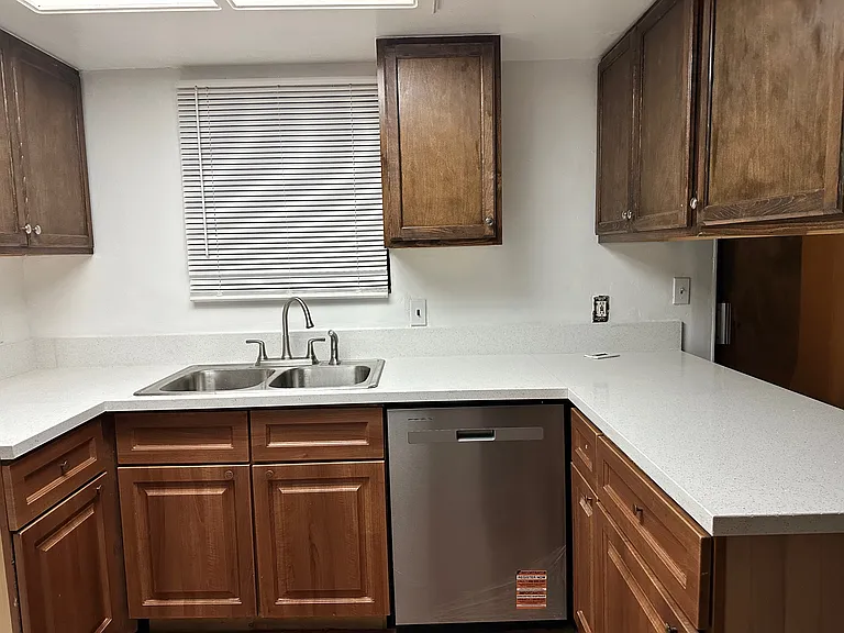 10232 E Avenue S4 — Photo 7