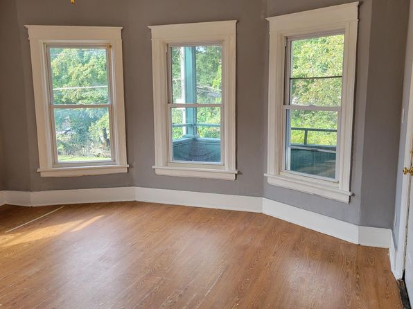91 Pershing Ave APT 2