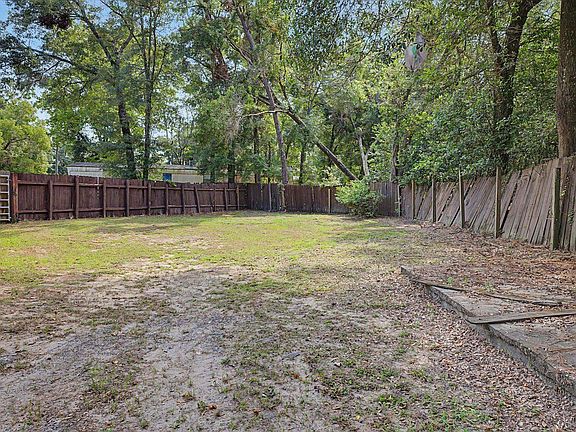 4th image of 3009 Lilly Rd