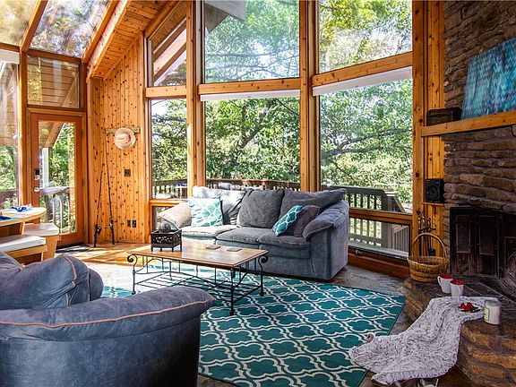 5th image of 21337 Black Oak Dr