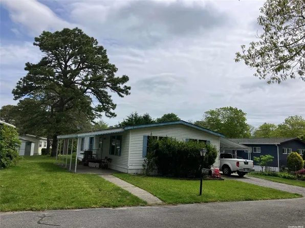 525/179 Riverleigh, Riverhead, NY 11901