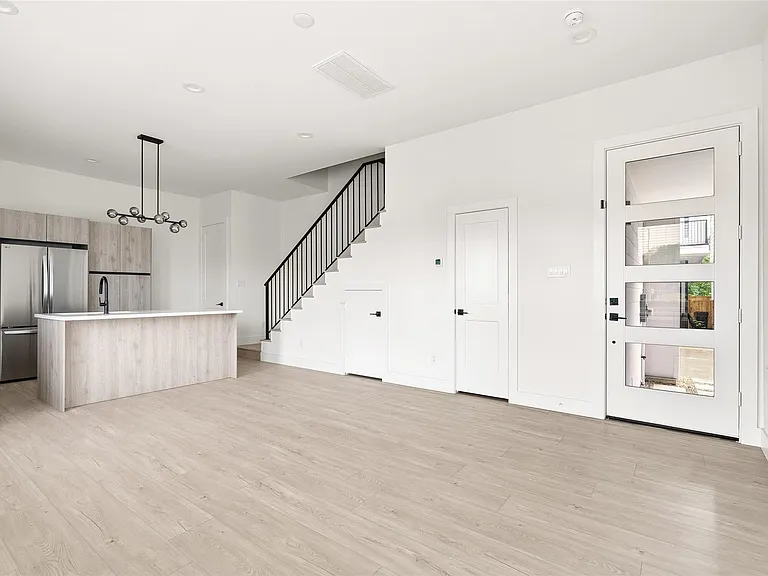 107 Tolima Dove St — Photo 6