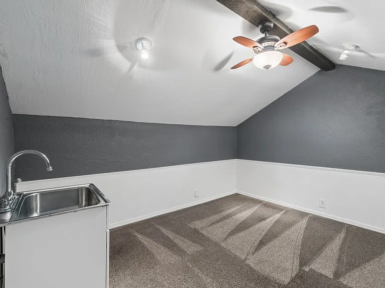 1308 Kelly Park Rd — Photo 36