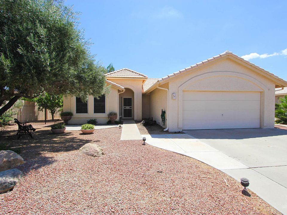 1st image of 25035 S Saddletree Dr