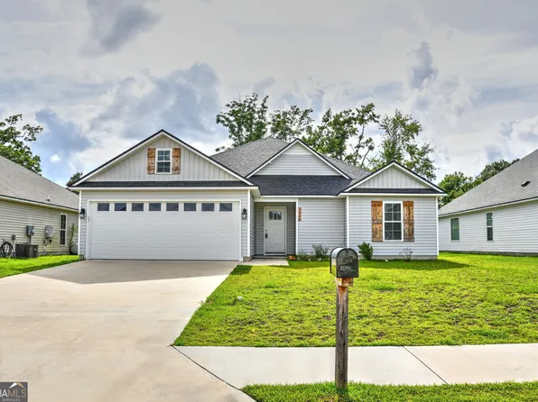 2048 Meadow Cove Dr, Valdosta, GA 31605