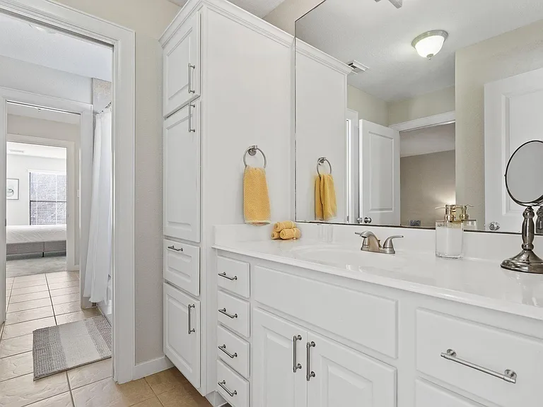 208 Detering St — Photo 19