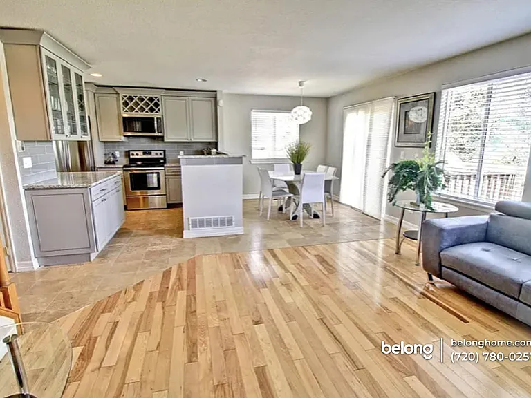 9656 Eagle Creek Pkwy — Photo 2