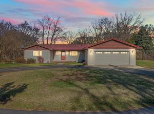 384 Francine Dr, Tekonsha, MI 49092