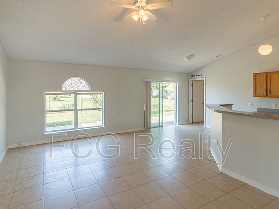 3rd image of 529 Peace Dr