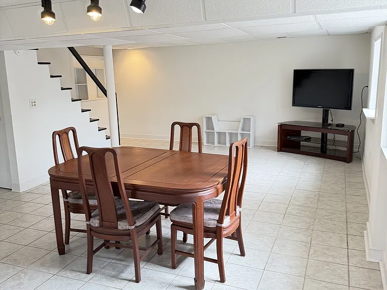 2648 Melbourne Dr — Photo 17