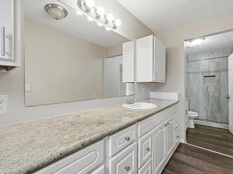 1930 Redway Ln — Photo 23