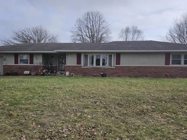 609 Maple Dr, Frankfort, IN 46041