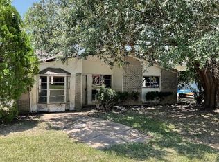 1517 Columbine St, Wharton, TX 77488