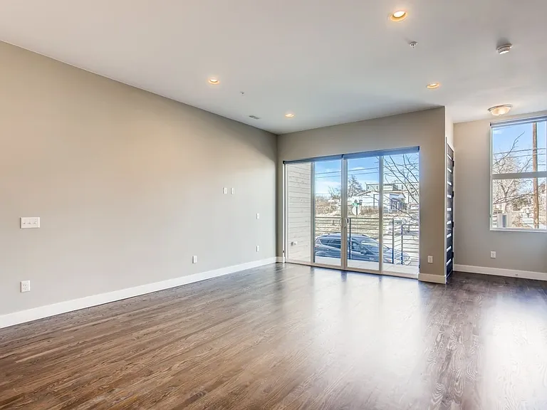 Forty45 Row — Photo 31