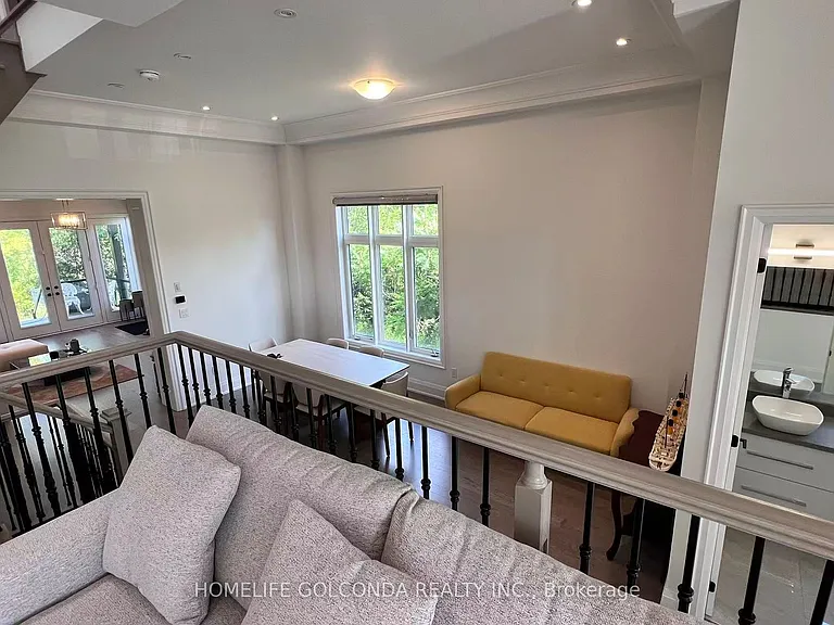 145 English Oak Dr — Photo 3