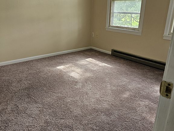4th image of 306 Carroll Dr