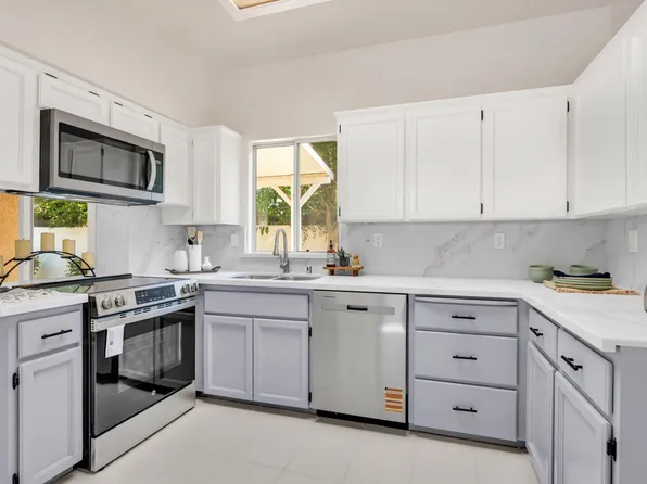 2324 E Fir Ave, Fresno, CA 93720