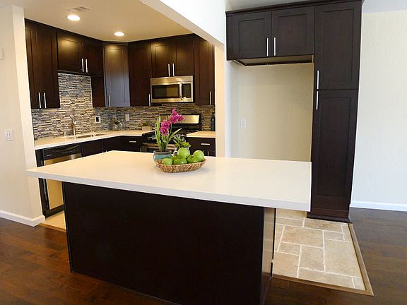 5th image of 10180 Empress Ave
