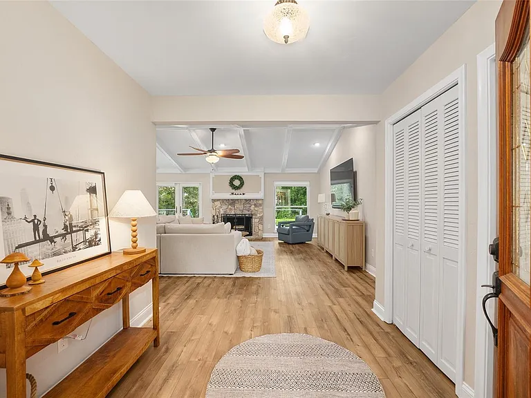 8140 NW 48th Ln — Photo 5