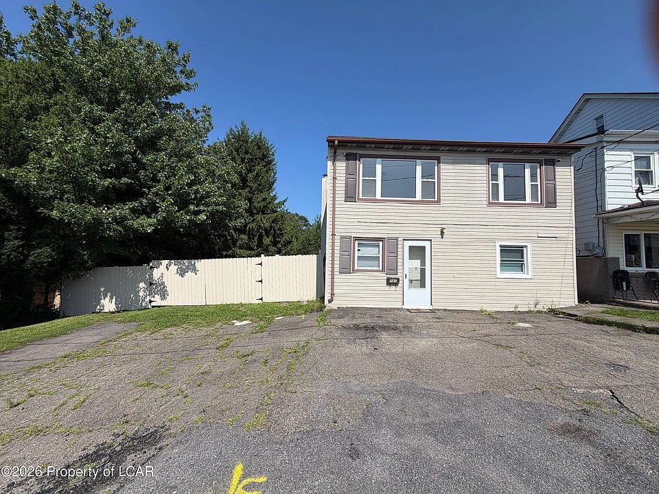1st image of 741 Garfield St