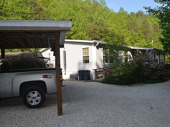 3rd image of 360 Howard Creek Cur Road